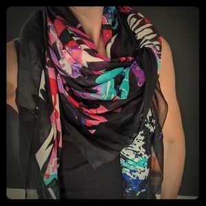 Abstract/Geometric Scarf